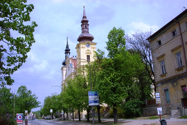 Kostely a kláštery